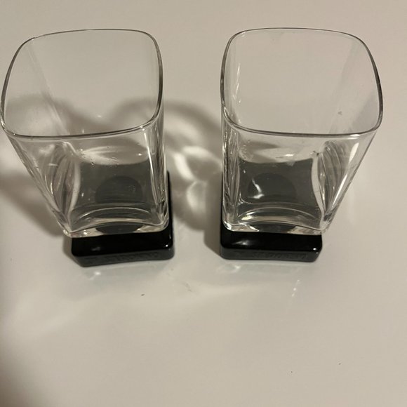 DI SARONNO (2) CLEAR SQUARE GLASS w/ BLACK SQUARE BASE - Preowned - Picture 5 of 5